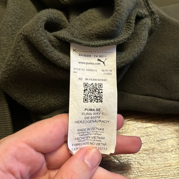 PUMA Green Hoodie - Size Large - Sporty Style - Picture 5 of 5